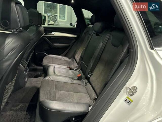 Білий Ауді SQ5, об'ємом двигуна 3 л та пробігом 110 тис. км за 24499 $, фото 18 на Automoto.ua