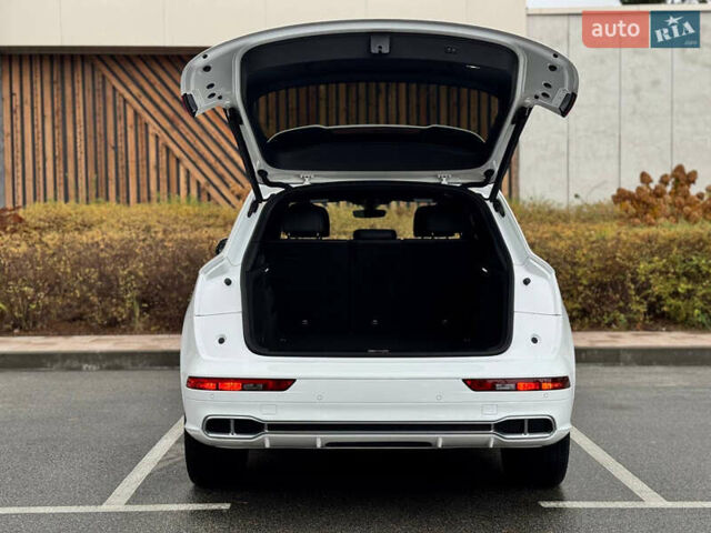 Ауди SQ5 2018 в Киеве на Automoto.ua Белый Ауди SQ5, объемом двигателя 3 л и пробегом 141 тыс. км за 27900 $, фото 35 на Automoto.ua