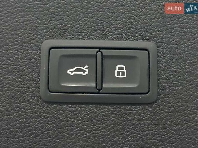 Білий Ауді SQ5, об'ємом двигуна 3 л та пробігом 110 тис. км за 24499 $, фото 25 на Automoto.ua