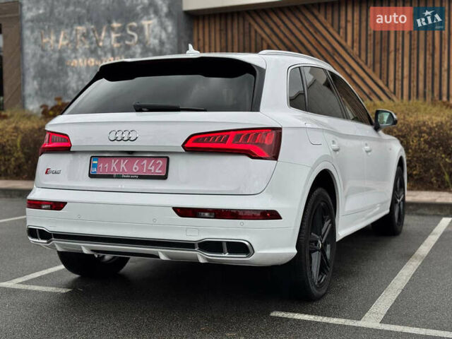Ауди SQ5 2018 в Киеве на Automoto.ua Белый Ауди SQ5, объемом двигателя 3 л и пробегом 141 тыс. км за 27900 $, фото 25 на Automoto.ua