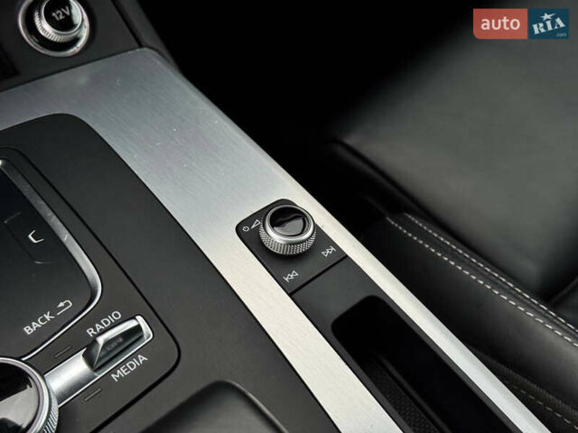 Ауди SQ5 2018 в Киеве на Automoto.ua Белый Ауди SQ5, объемом двигателя 3 л и пробегом 141 тыс. км за 27900 $, фото 53 на Automoto.ua