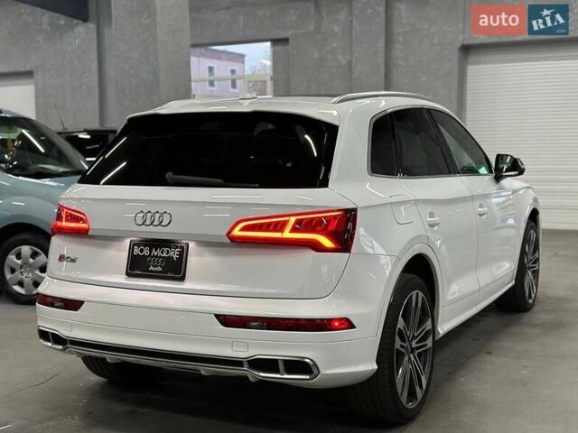 Білий Ауді SQ5, об'ємом двигуна 3 л та пробігом 110 тис. км за 24499 $, фото 6 на Automoto.ua