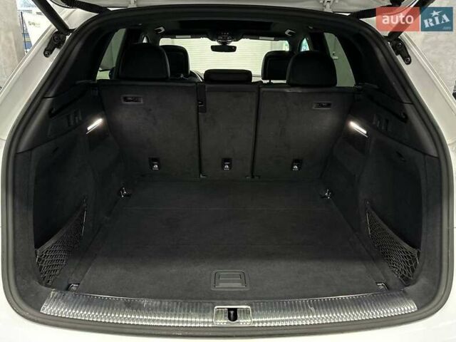 Білий Ауді SQ5, об'ємом двигуна 3 л та пробігом 110 тис. км за 24499 $, фото 27 на Automoto.ua