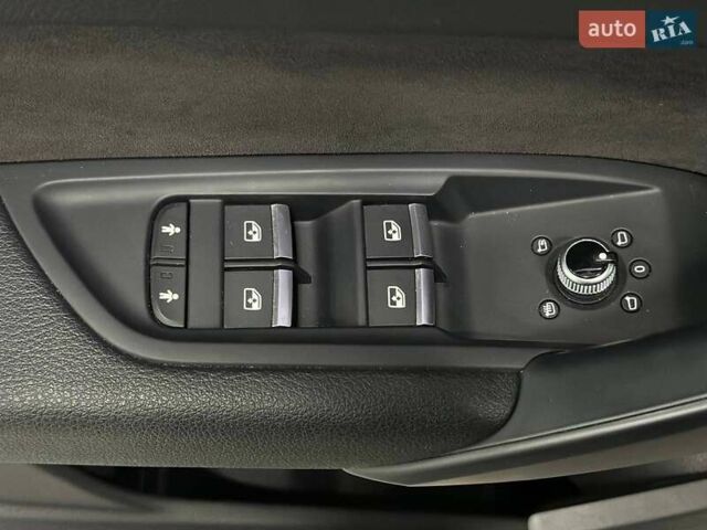 Білий Ауді SQ5, об'ємом двигуна 3 л та пробігом 110 тис. км за 24499 $, фото 16 на Automoto.ua