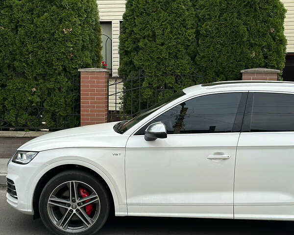 Белый Ауди SQ5, объемом двигателя 3 л и пробегом 55 тыс. км за 36700 $, фото 3 на Automoto.ua