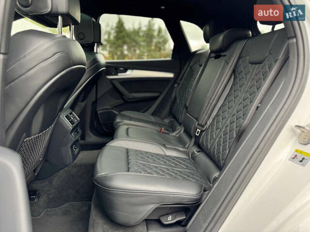 Ауди SQ5 2018 в Киеве на Automoto.ua Белый Ауди SQ5, объемом двигателя 3 л и пробегом 141 тыс. км за 27900 $, фото 39 на Automoto.ua