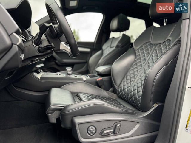 Ауди SQ5 2018 в Киеве на Automoto.ua Белый Ауди SQ5, объемом двигателя 3 л и пробегом 141 тыс. км за 27900 $, фото 47 на Automoto.ua
