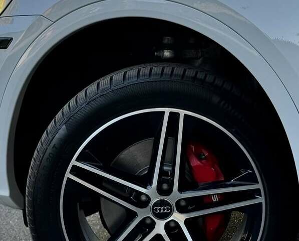 Белый Ауди SQ5, объемом двигателя 3 л и пробегом 135 тыс. км за 38000 $, фото 12 на Automoto.ua