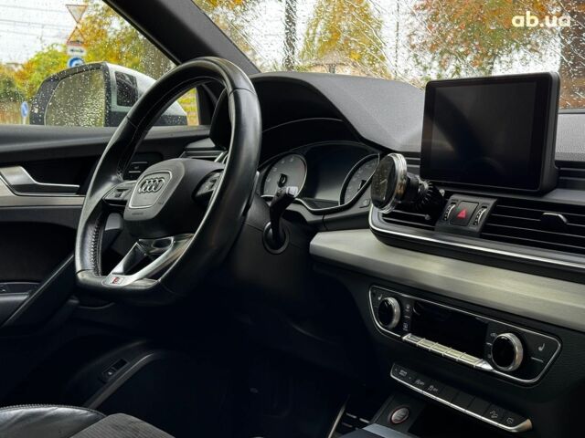 Белый Ауди SQ5, объемом двигателя 3 л и пробегом 125 тыс. км за 31440 $, фото 34 на Automoto.ua