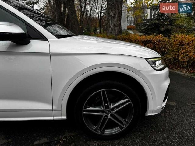Белый Ауди SQ5, объемом двигателя 3 л и пробегом 125 тыс. км за 39740 $, фото 5 на Automoto.ua
