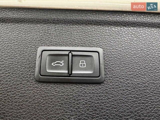 Белый Ауди SQ5, объемом двигателя 3 л и пробегом 125 тыс. км за 39740 $, фото 11 на Automoto.ua