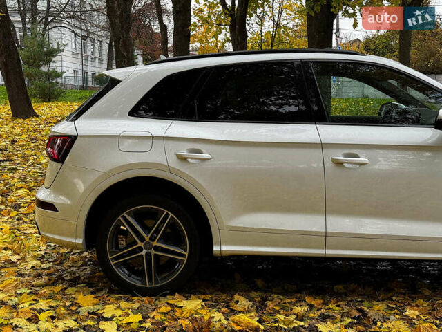 Белый Ауди SQ5, объемом двигателя 3 л и пробегом 125 тыс. км за 31440 $, фото 4 на Automoto.ua