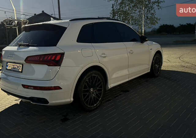 Білий Ауді SQ5, об'ємом двигуна 3 л та пробігом 67 тис. км за 38000 $, фото 5 на Automoto.ua