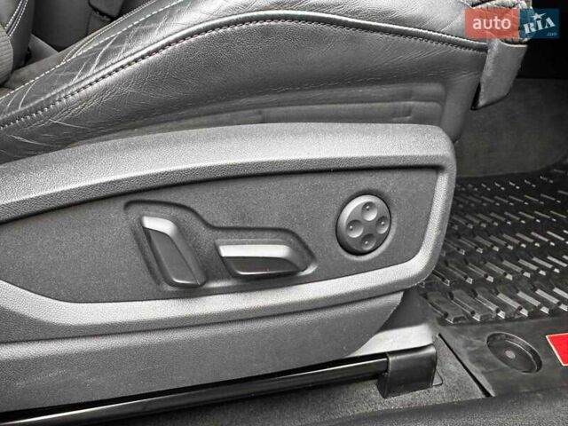 Белый Ауди SQ5, объемом двигателя 3 л и пробегом 125 тыс. км за 39740 $, фото 41 на Automoto.ua