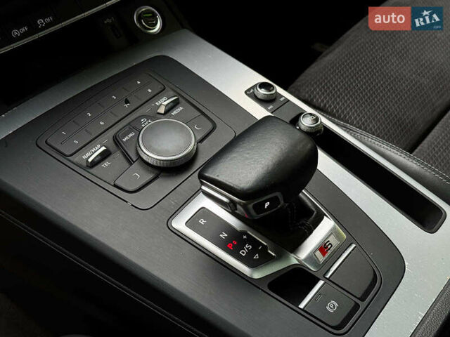 Белый Ауди SQ5, объемом двигателя 3 л и пробегом 125 тыс. км за 31440 $, фото 21 на Automoto.ua