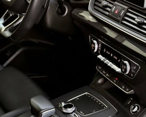 Белый Ауди SQ5, объемом двигателя 3 л и пробегом 135 тыс. км за 38000 $, фото 1 на Automoto.ua