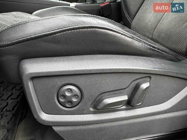 Белый Ауди SQ5, объемом двигателя 3 л и пробегом 125 тыс. км за 39740 $, фото 17 на Automoto.ua