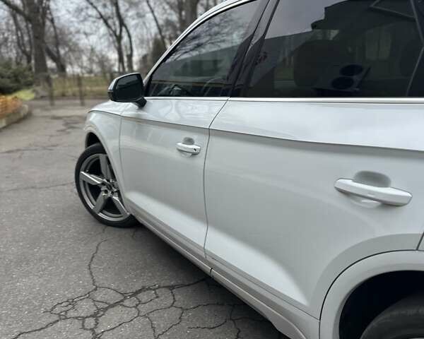 Білий Ауді SQ5, об'ємом двигуна 2.99 л та пробігом 20 тис. км за 42500 $, фото 4 на Automoto.ua