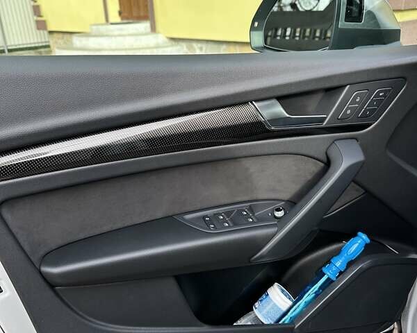 Белый Ауди SQ5, объемом двигателя 3 л и пробегом 62 тыс. км за 39000 $, фото 11 на Automoto.ua