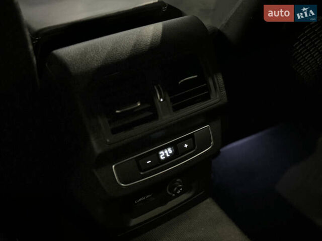 Білий Ауді SQ5, об'ємом двигуна 2.99 л та пробігом 28 тис. км за 44900 $, фото 19 на Automoto.ua