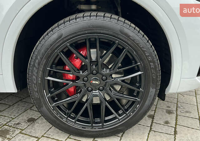 Белый Ауди SQ5, объемом двигателя 3 л и пробегом 60 тыс. км за 39900 $, фото 45 на Automoto.ua