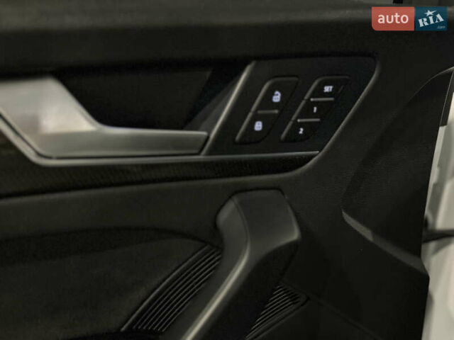 Білий Ауді SQ5, об'ємом двигуна 2.99 л та пробігом 28 тис. км за 44900 $, фото 29 на Automoto.ua