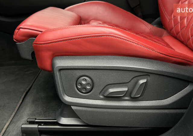 Белый Ауди SQ5, объемом двигателя 3 л и пробегом 60 тыс. км за 39900 $, фото 31 на Automoto.ua