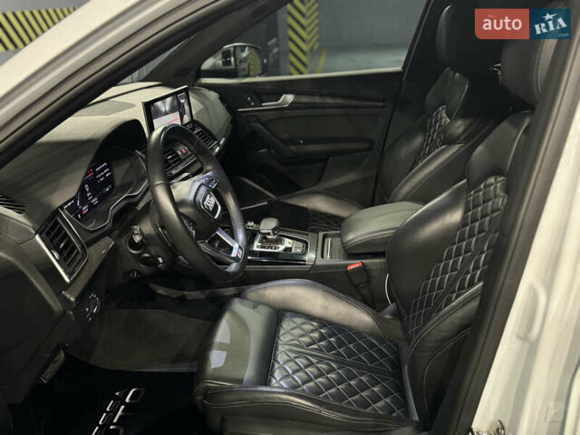Білий Ауді SQ5, об'ємом двигуна 2.99 л та пробігом 28 тис. км за 44900 $, фото 31 на Automoto.ua