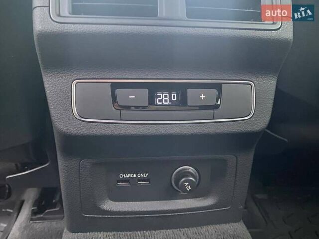 Білий Ауді SQ5, об'ємом двигуна 3 л та пробігом 32 тис. км за 46900 $, фото 16 на Automoto.ua