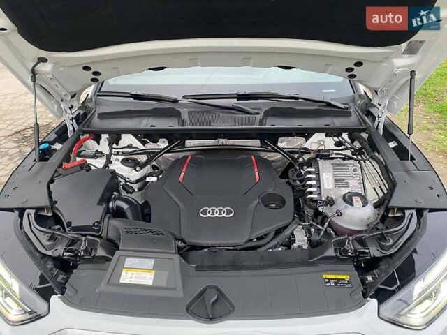 Білий Ауді SQ5, об'ємом двигуна 3 л та пробігом 32 тис. км за 46900 $, фото 38 на Automoto.ua