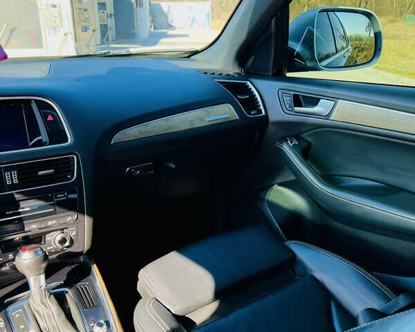Чорний Ауді SQ5, об'ємом двигуна 3 л та пробігом 343 тис. км за 18900 $, фото 15 на Automoto.ua