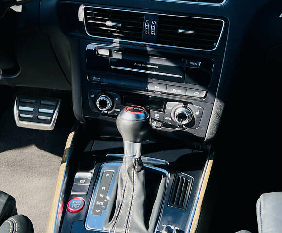 Чорний Ауді SQ5, об'ємом двигуна 3 л та пробігом 343 тис. км за 18900 $, фото 23 на Automoto.ua