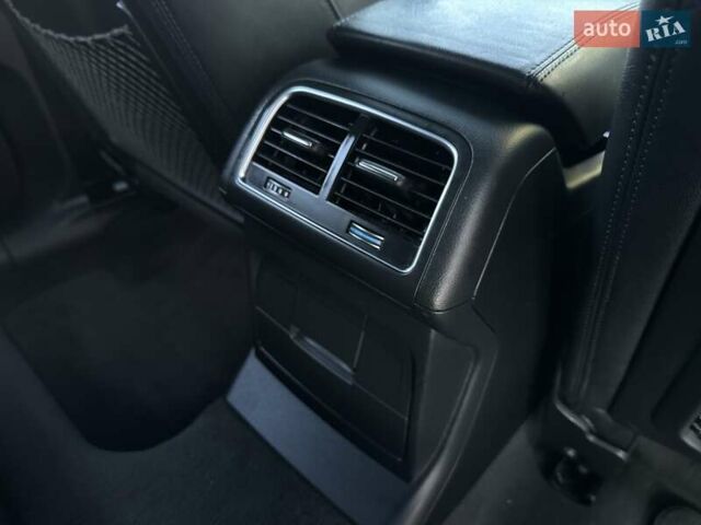 Черный Ауди SQ5, объемом двигателя 3 л и пробегом 239 тыс. км за 20700 $, фото 32 на Automoto.ua