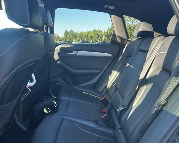 Чорний Ауді SQ5, об'ємом двигуна 3 л та пробігом 182 тис. км за 25299 $, фото 17 на Automoto.ua