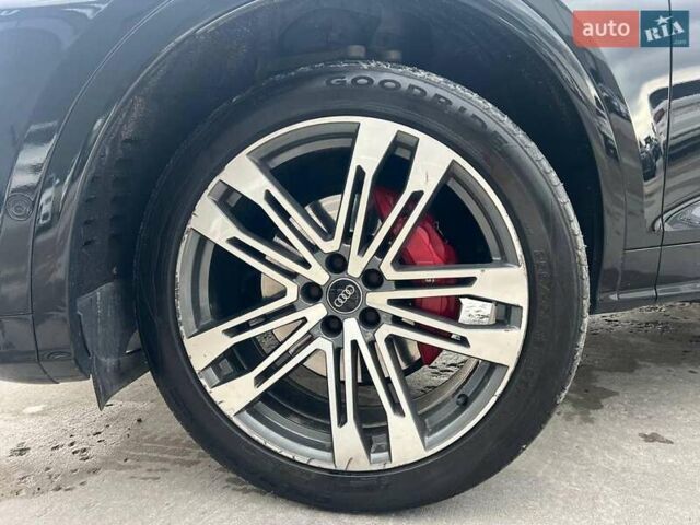 Чорний Ауді SQ5, об'ємом двигуна 3 л та пробігом 153 тис. км за 33990 $, фото 13 на Automoto.ua