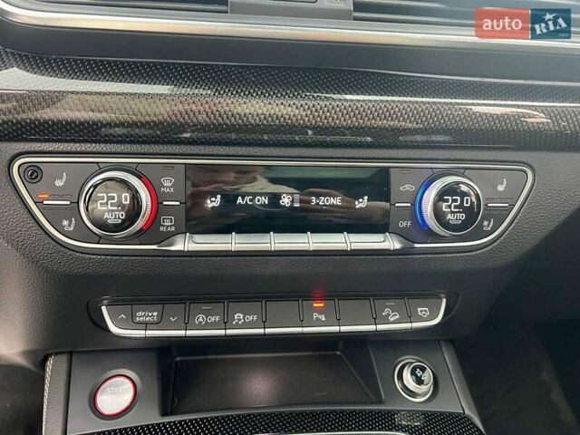 Чорний Ауді SQ5, об'ємом двигуна 3 л та пробігом 153 тис. км за 33990 $, фото 26 на Automoto.ua