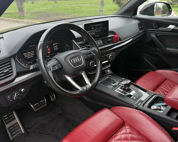 Чорний Ауді SQ5, об'ємом двигуна 3 л та пробігом 77 тис. км за 35000 $, фото 16 на Automoto.ua