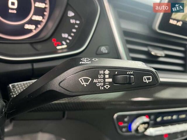 Чорний Ауді SQ5, об'ємом двигуна 3 л та пробігом 153 тис. км за 33990 $, фото 23 на Automoto.ua