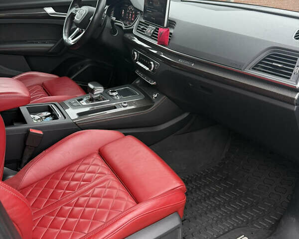 Чорний Ауді SQ5, об'ємом двигуна 3 л та пробігом 77 тис. км за 35000 $, фото 22 на Automoto.ua