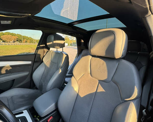 Чорний Ауді SQ5, об'ємом двигуна 3 л та пробігом 152 тис. км за 33500 $, фото 2 на Automoto.ua
