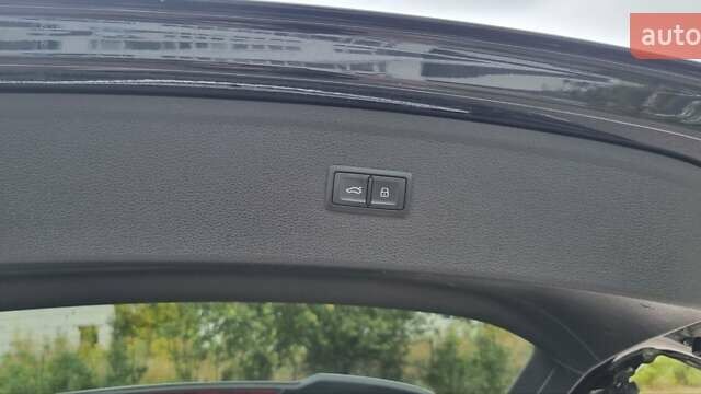 Чорний Ауді SQ5, об'ємом двигуна 3 л та пробігом 113 тис. км за 29600 $, фото 16 на Automoto.ua