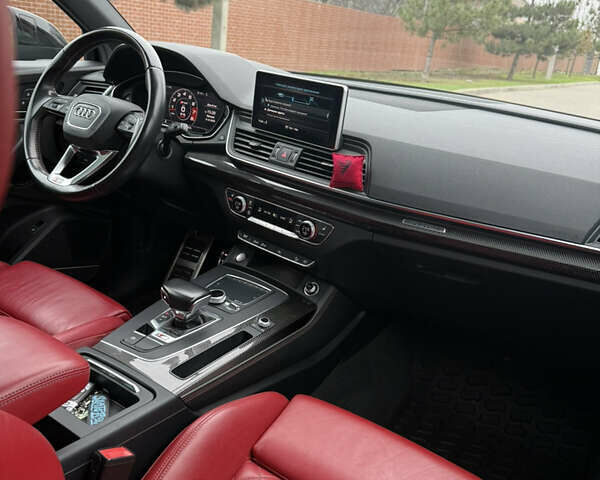 Чорний Ауді SQ5, об'ємом двигуна 3 л та пробігом 77 тис. км за 35000 $, фото 21 на Automoto.ua