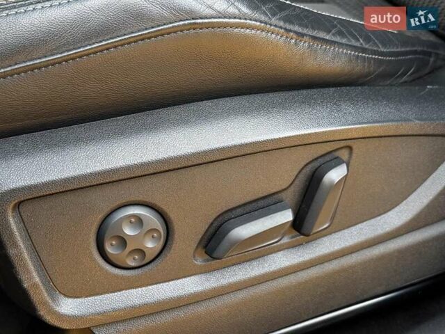 Чорний Ауді SQ5, об'ємом двигуна 3 л та пробігом 155 тис. км за 33690 $, фото 17 на Automoto.ua