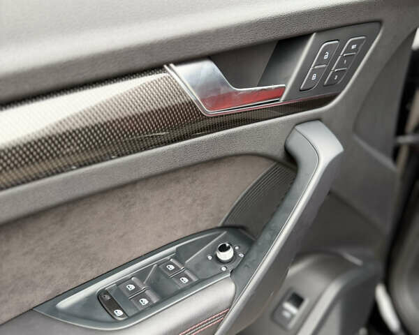 Черный Ауди SQ5, объемом двигателя 3 л и пробегом 98 тыс. км за 30999 $, фото 14 на Automoto.ua