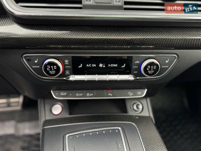 Черный Ауди SQ5, объемом двигателя 3 л и пробегом 177 тыс. км за 26490 $, фото 28 на Automoto.ua