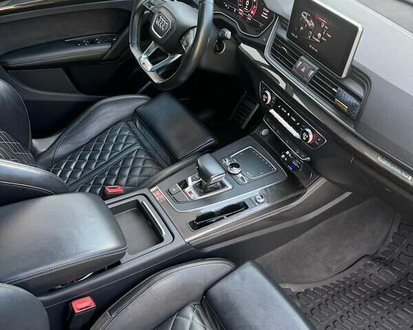 Чорний Ауді SQ5, об'ємом двигуна 3 л та пробігом 98 тис. км за 30000 $, фото 4 на Automoto.ua
