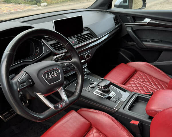 Черный Ауди SQ5, объемом двигателя 3 л и пробегом 116 тыс. км за 28000 $, фото 7 на Automoto.ua