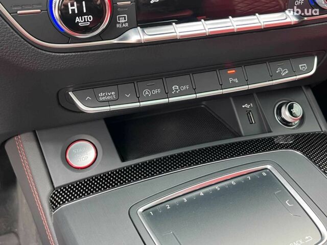 Чорний Ауді SQ5, об'ємом двигуна 3 л та пробігом 99 тис. км за 34940 $, фото 39 на Automoto.ua