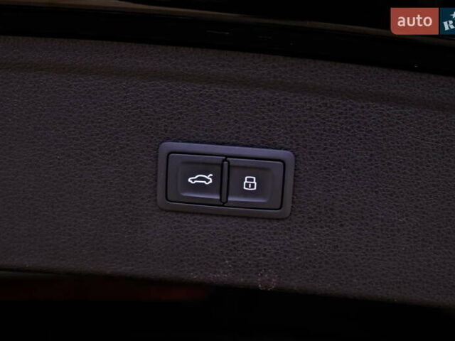 Чорний Ауді SQ5, об'ємом двигуна 3 л та пробігом 83 тис. км за 31900 $, фото 60 на Automoto.ua