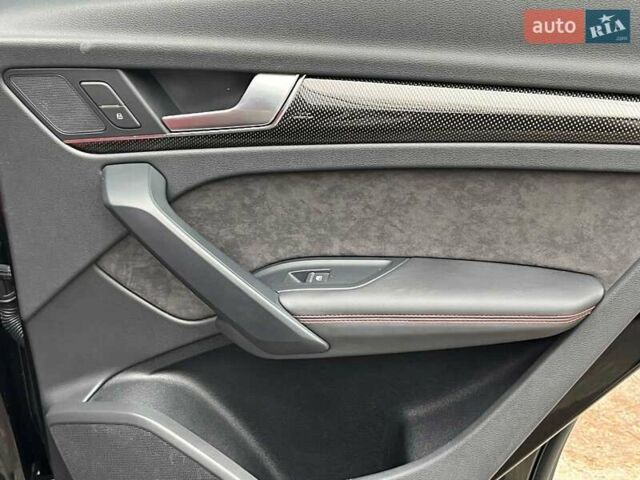Чорний Ауді SQ5, об'ємом двигуна 3 л та пробігом 99 тис. км за 34940 $, фото 26 на Automoto.ua